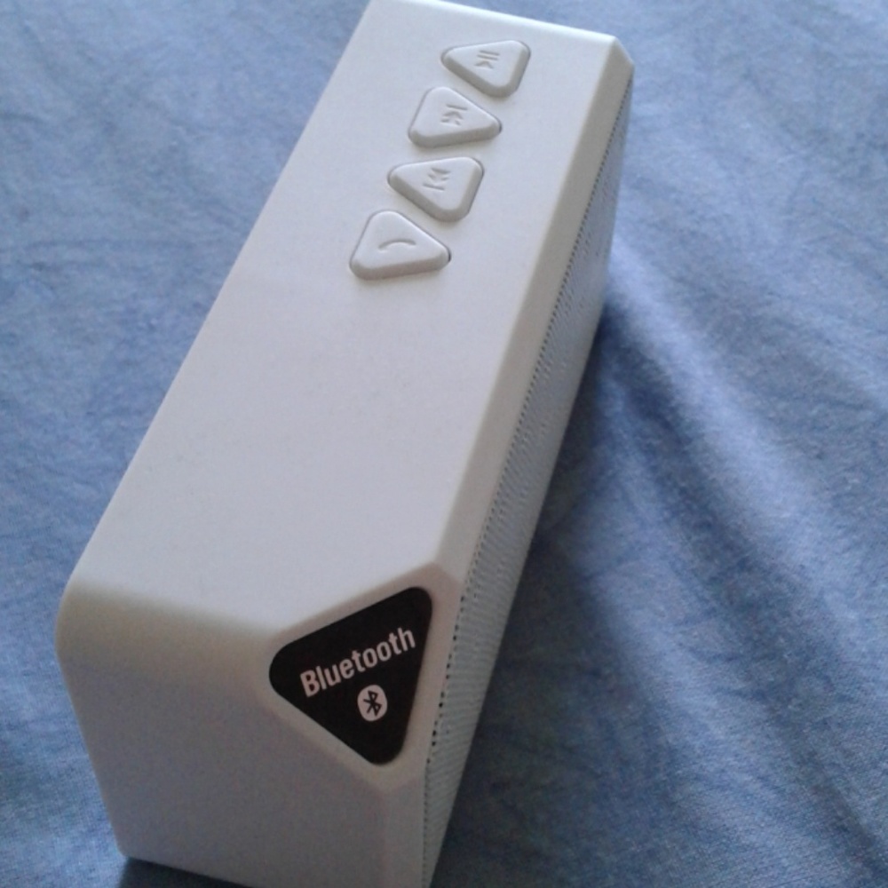 bluetooth mini speaker - Picture 3 of 4